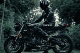 moto_allblack